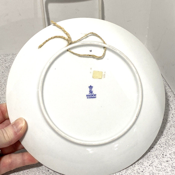 Vintage Kaiser W Germany Fine Porcelain Nature Bird Decor Plate Buchfinken Finch - Picture 5 of 6